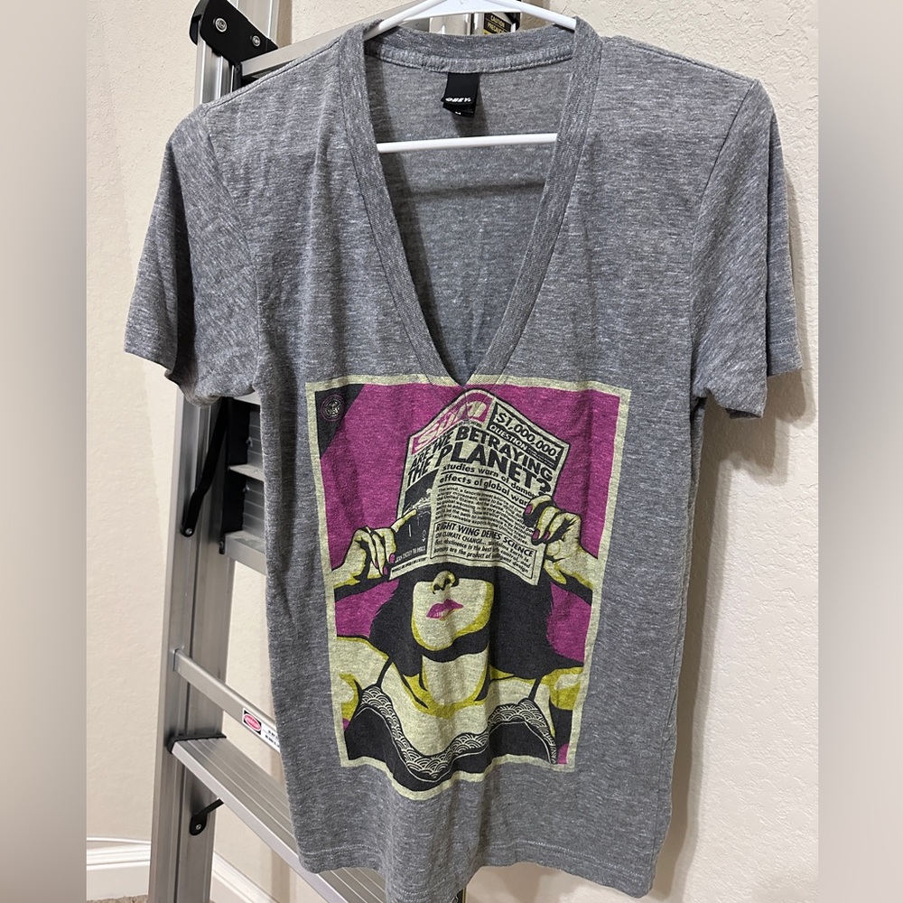 Obey Tee